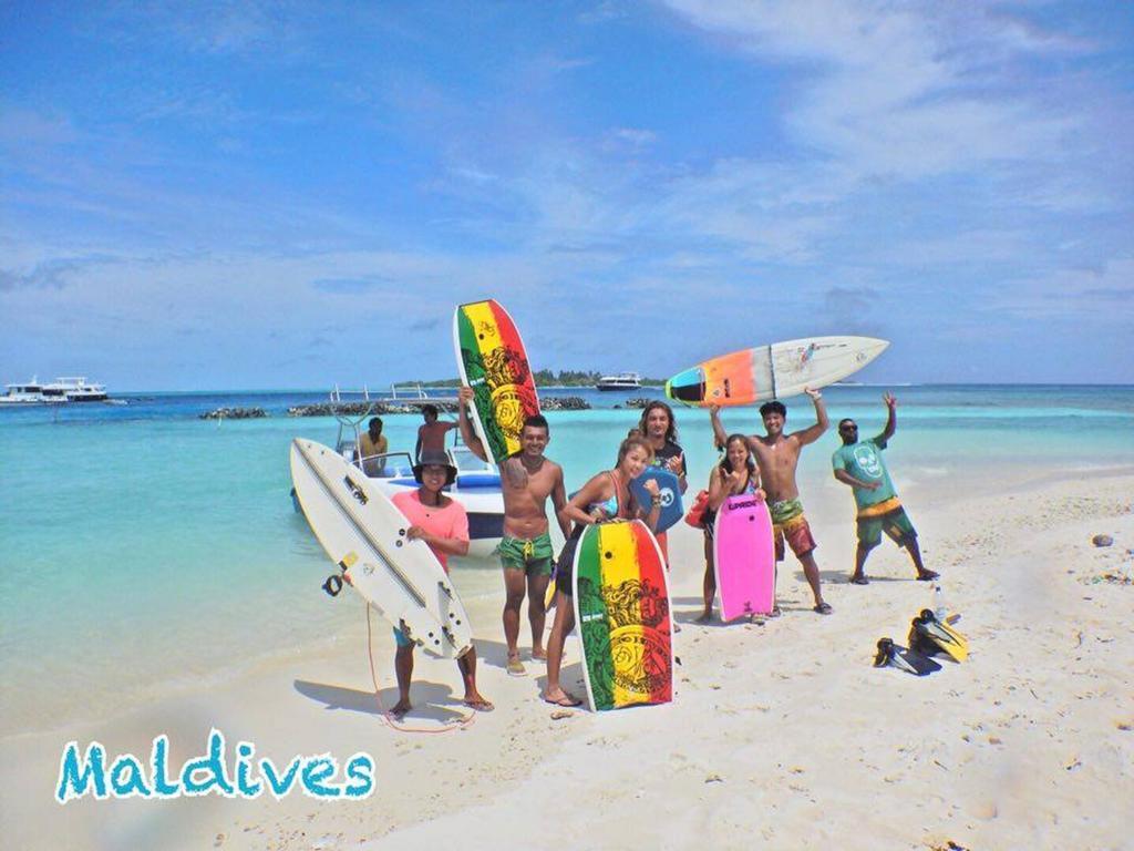 Batuta Maldives Surf View Hotell Thulusdhoo Eksteriør bilde