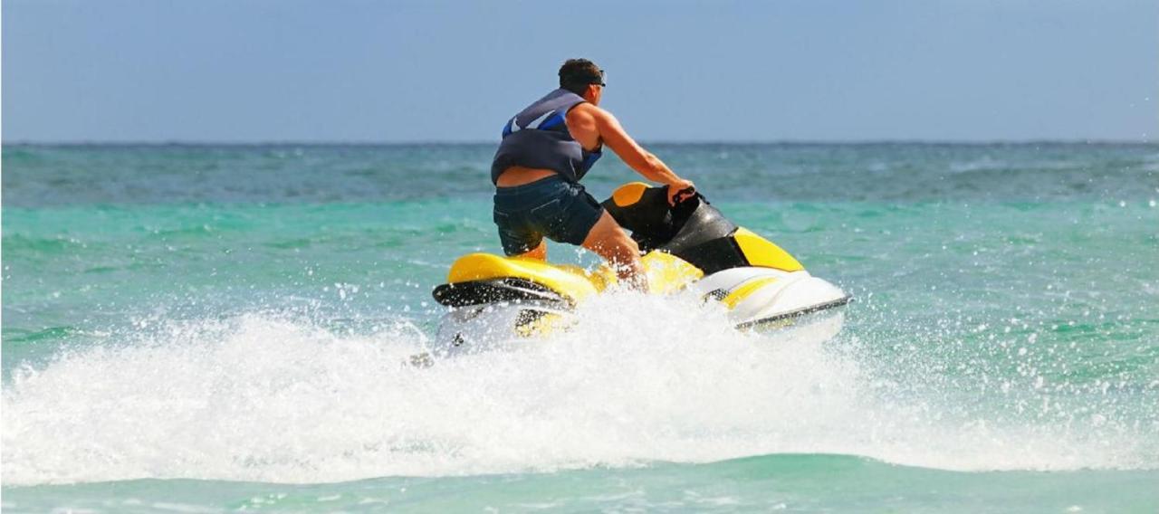 Batuta Maldives Surf View Hotell Thulusdhoo Eksteriør bilde