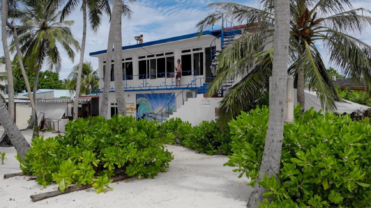 Batuta Maldives Surf View Hotell Thulusdhoo Eksteriør bilde