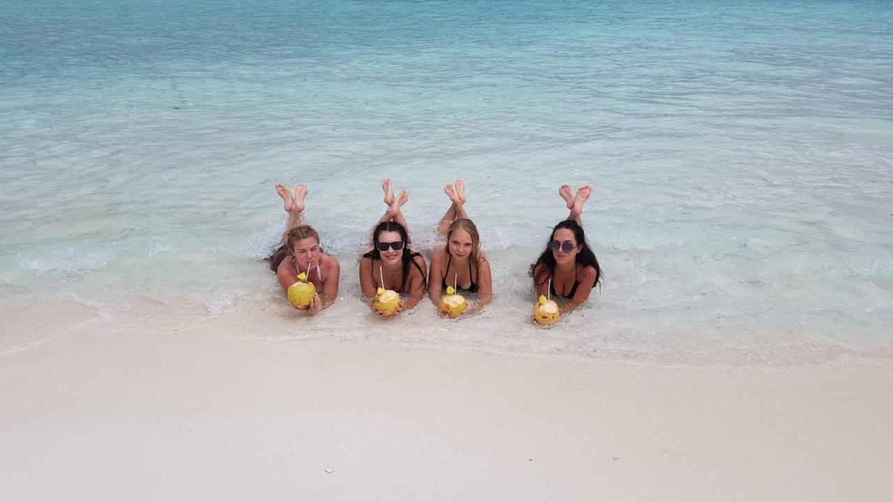Batuta Maldives Surf View Hotell Thulusdhoo Eksteriør bilde